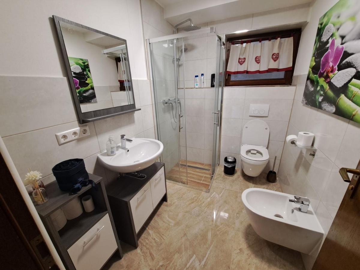 Schoene Wohnung Am Georgenberg Reutlingen Buitenkant foto